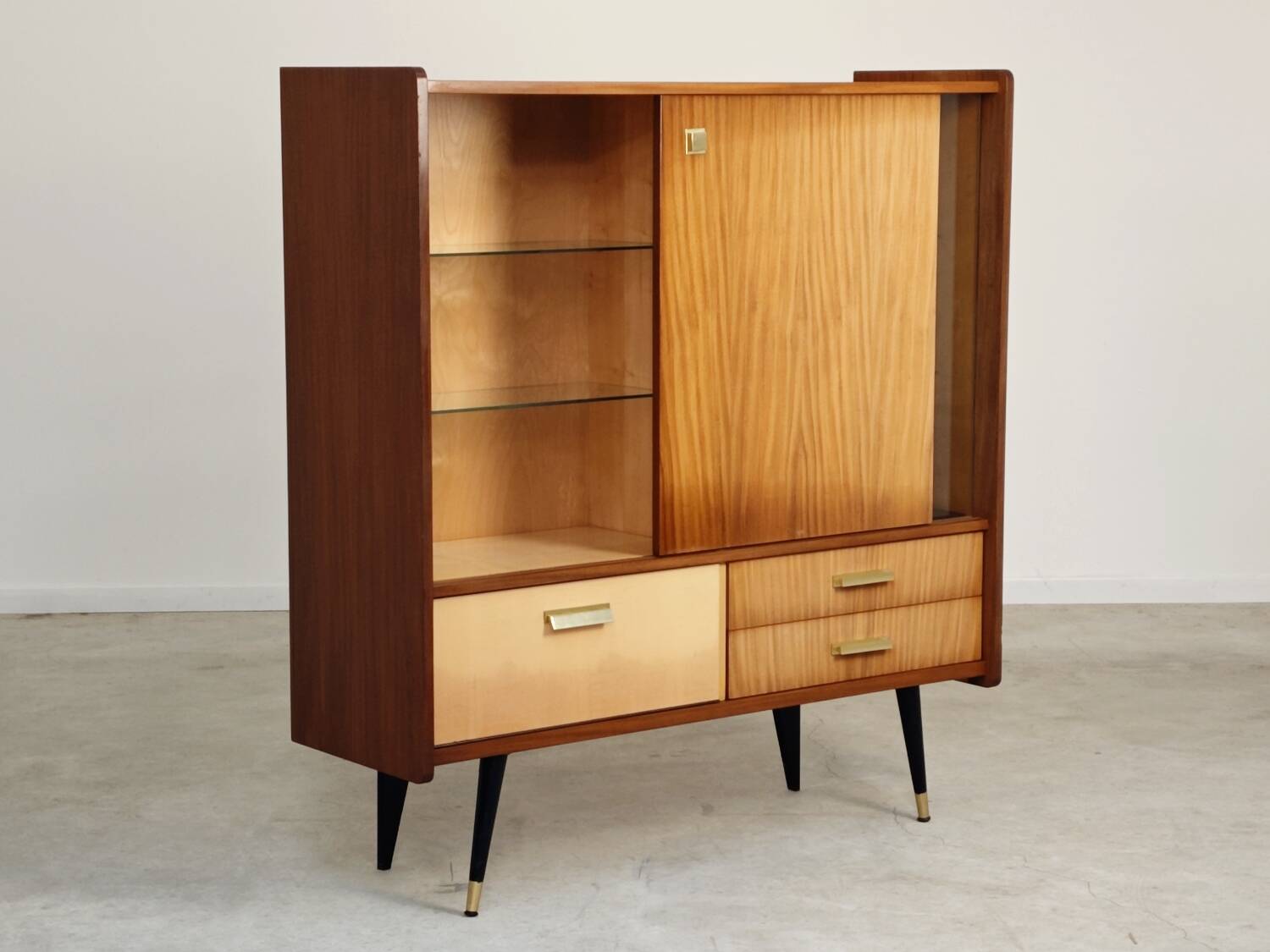 East German sideboard/glass cabinet from the 1960s