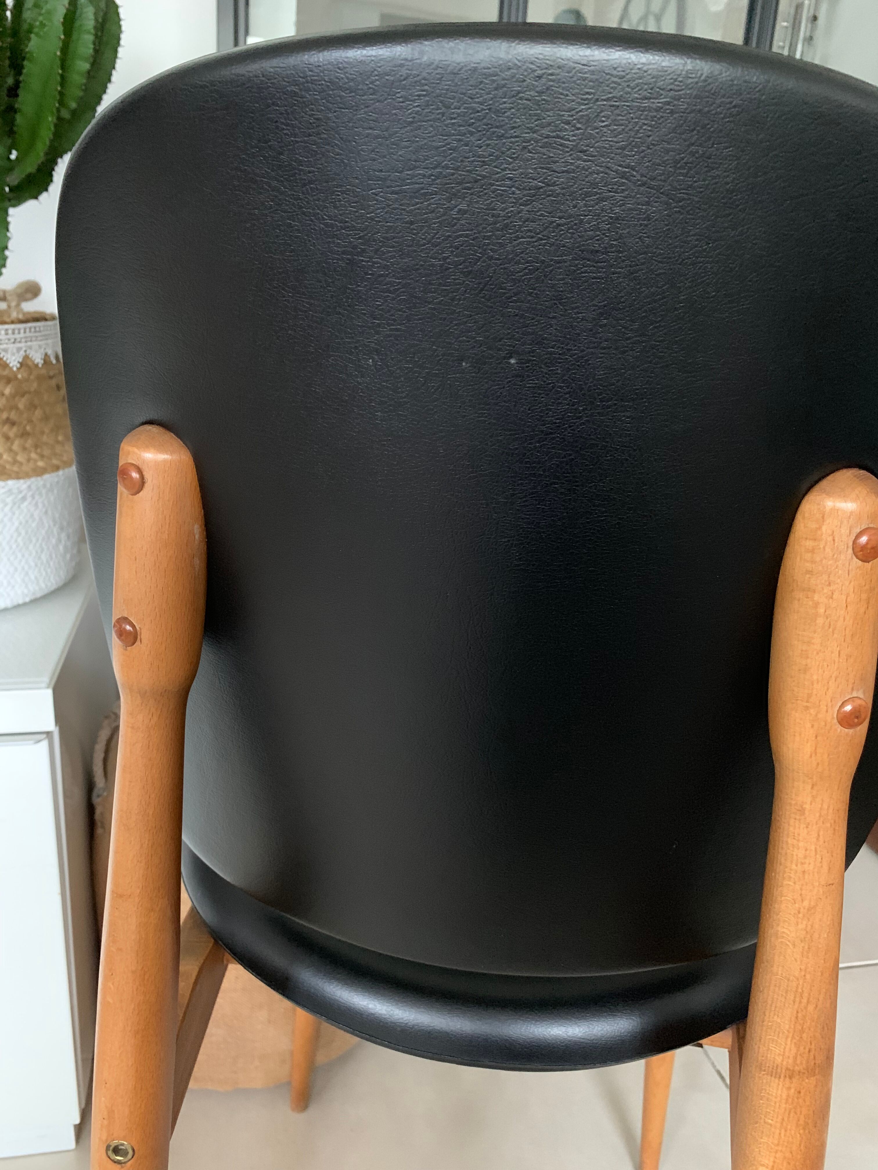 Vintage Pegase Baumann chair