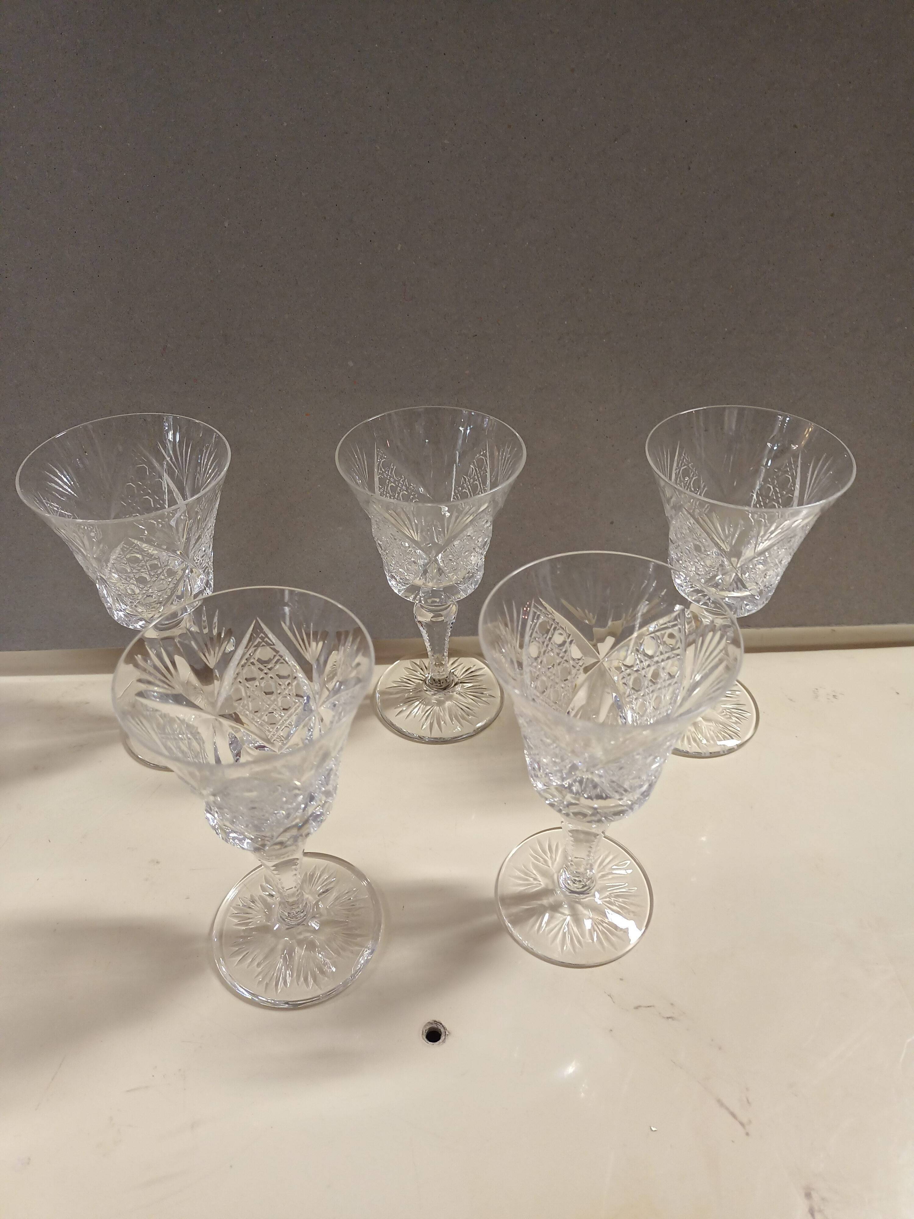 5 glasses Saint Louis