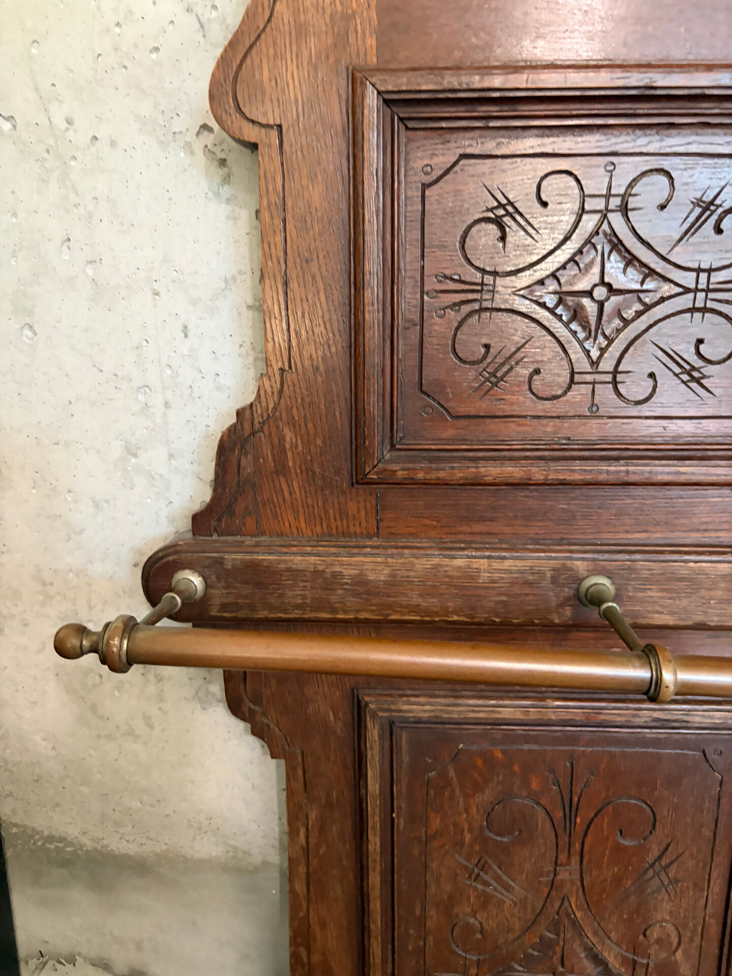 Antique oak carved coat stand, mirror and umbrella stand — late 19th century