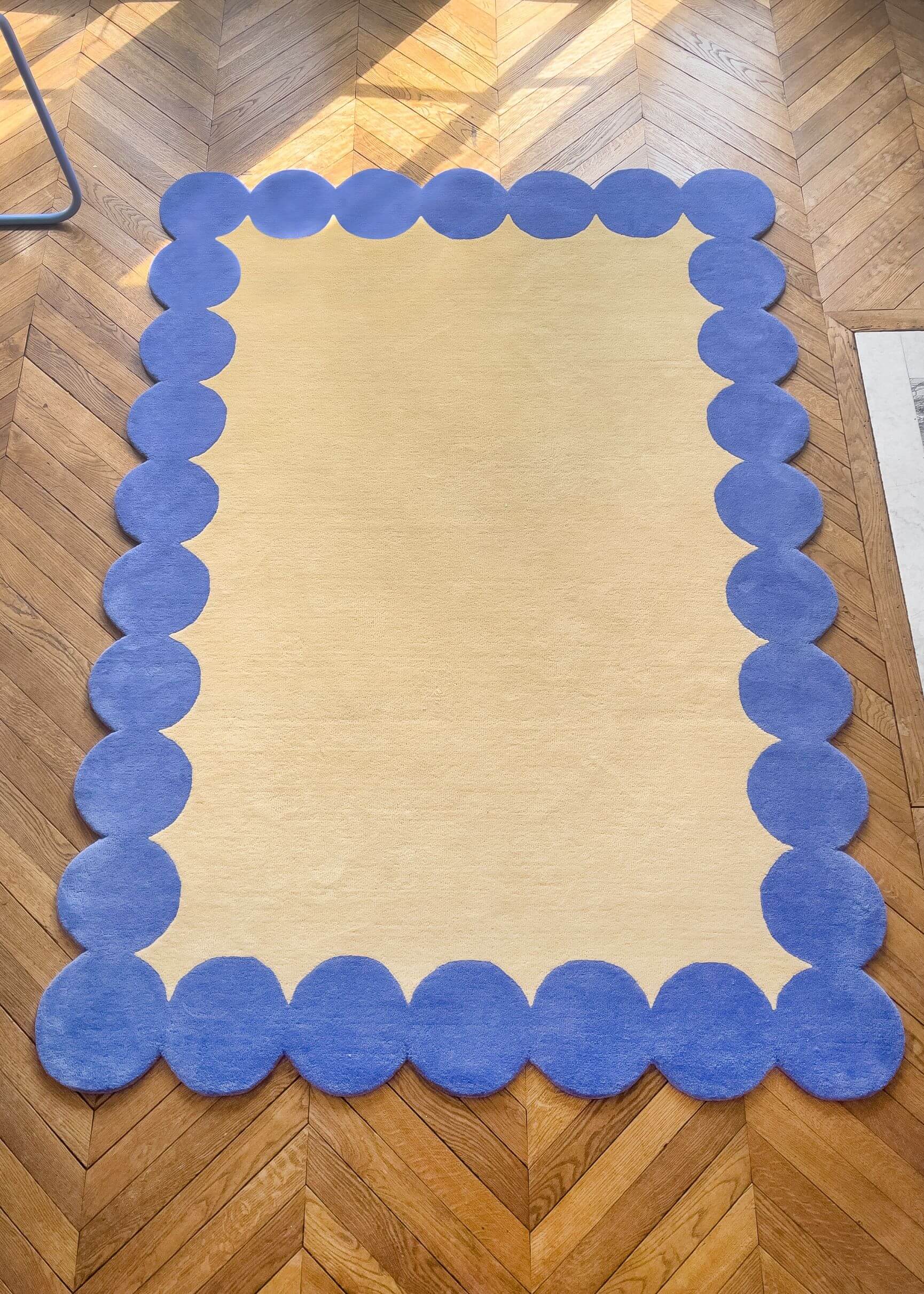Design rug 170 x 240 cm