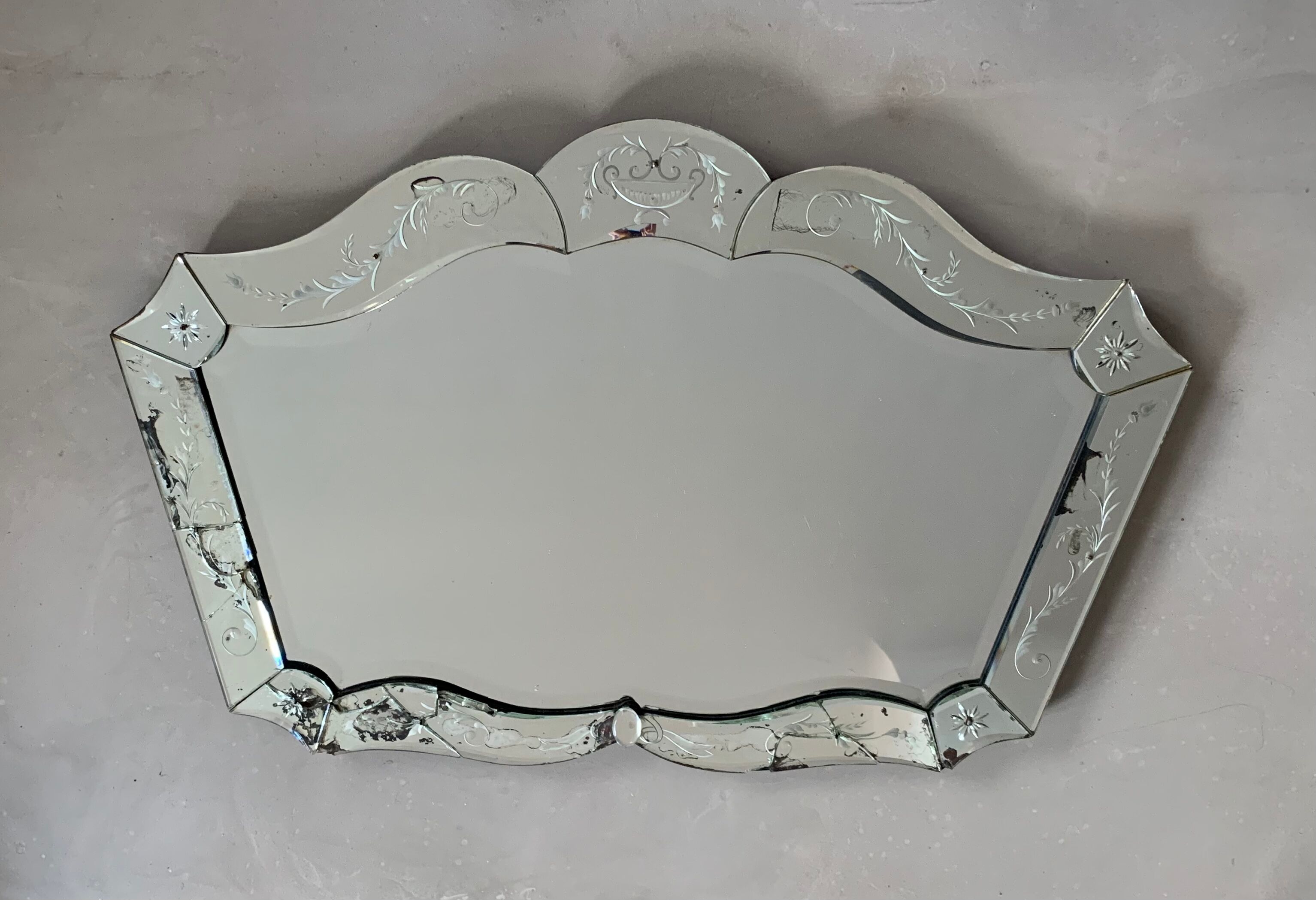 Venetian mirror 65x102cm