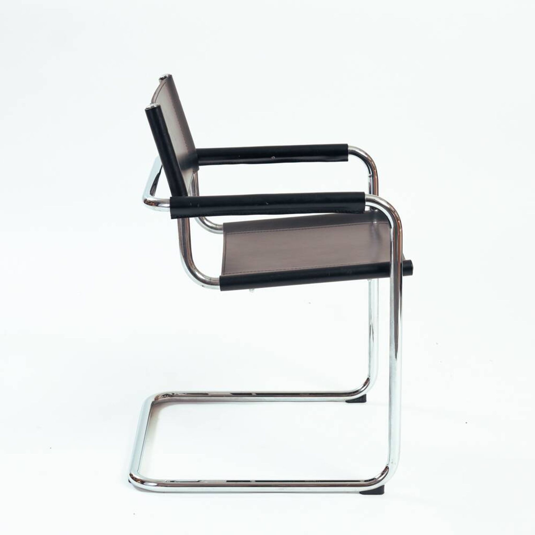 Chaise Bauhaus Mart Stam Marcel Breuer en cuir noir, Fasem 1980s