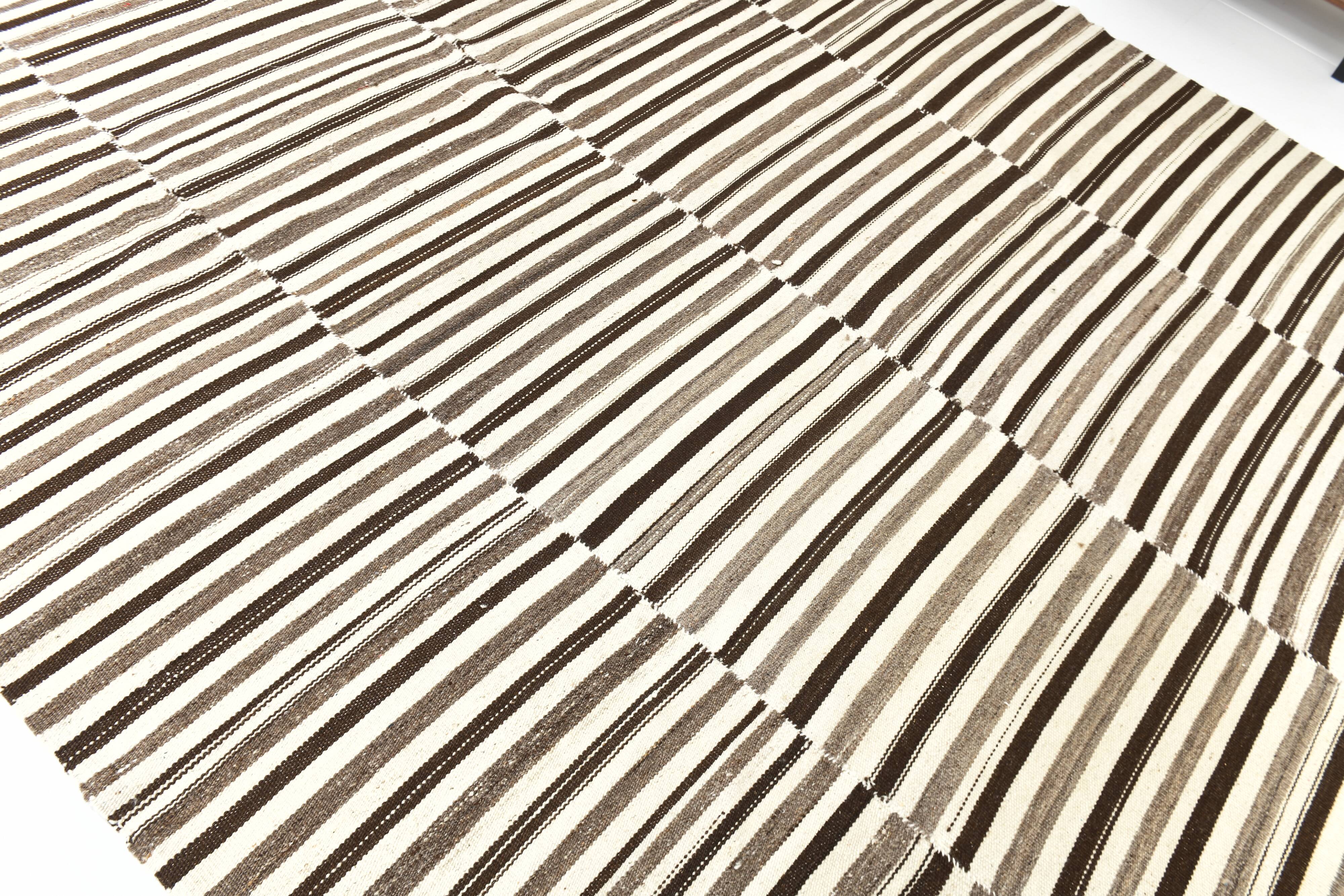 8x10 Dark Brown & Beige Kilim Rug 239x293Cm SK 35486