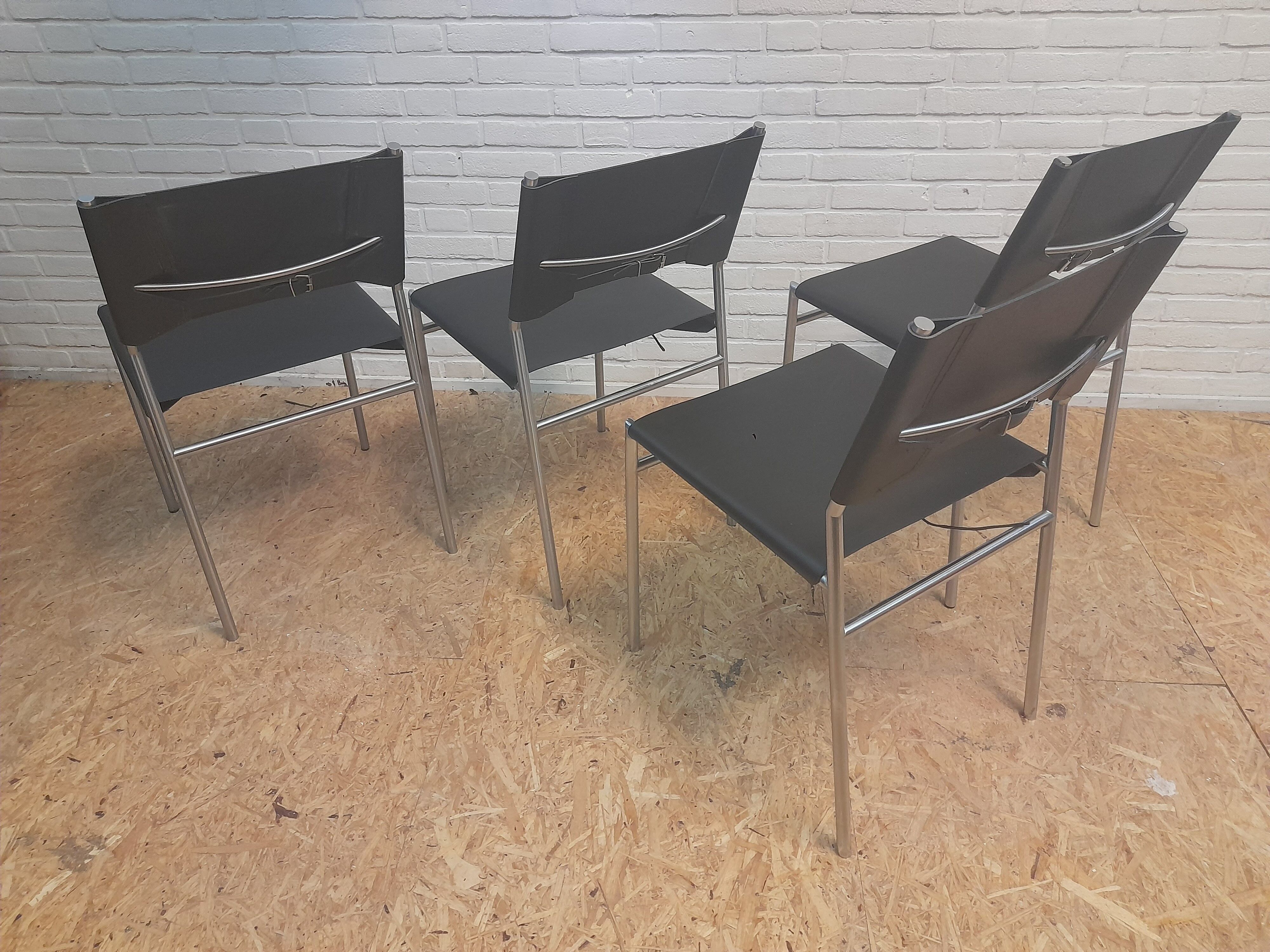 Martin Visser, SE 06 ensemble de 4 chaises de salle à manger