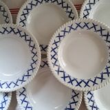 Suite de 8 assiettes creuses au pochoir