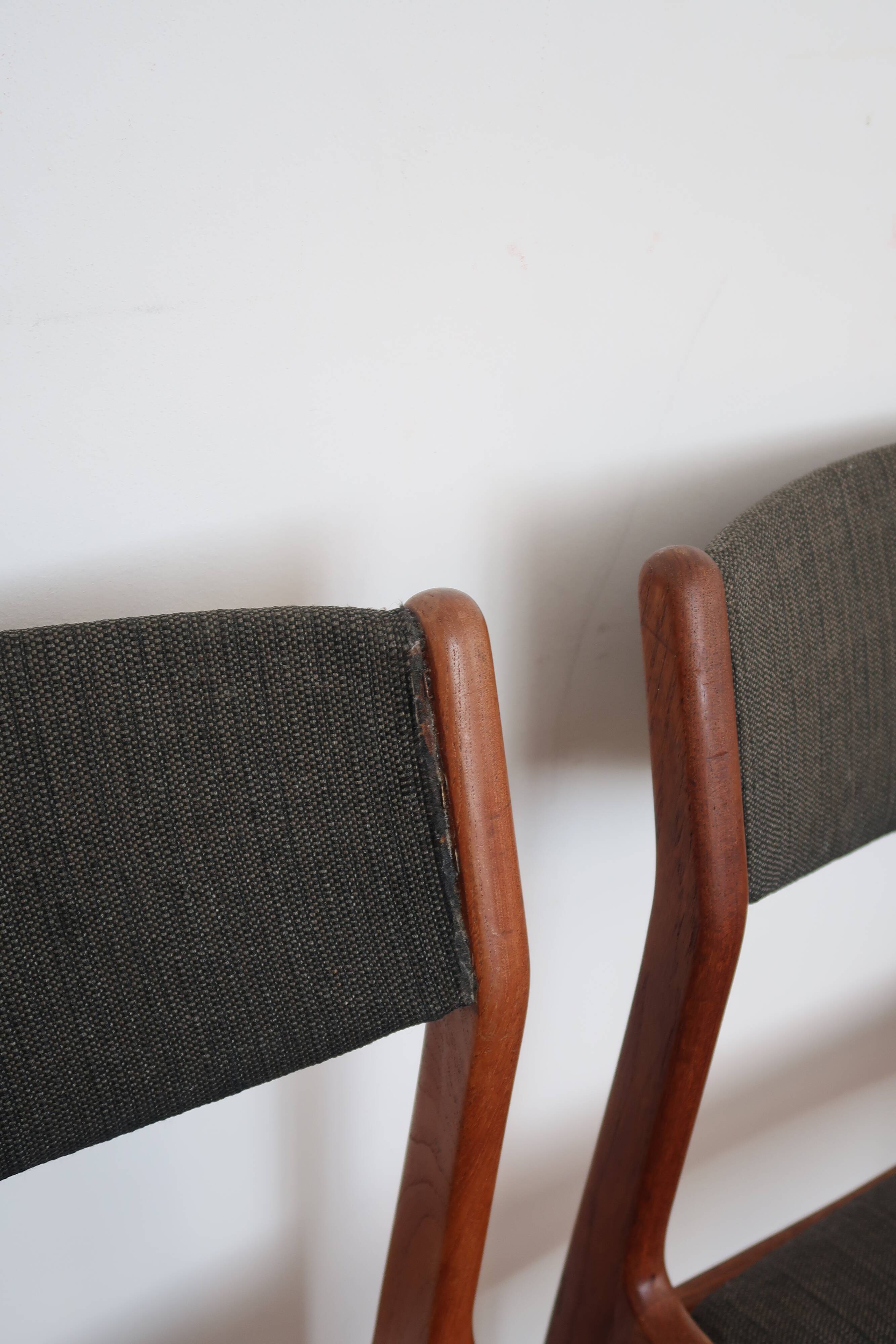 4 chaises vertes danoises estampillées