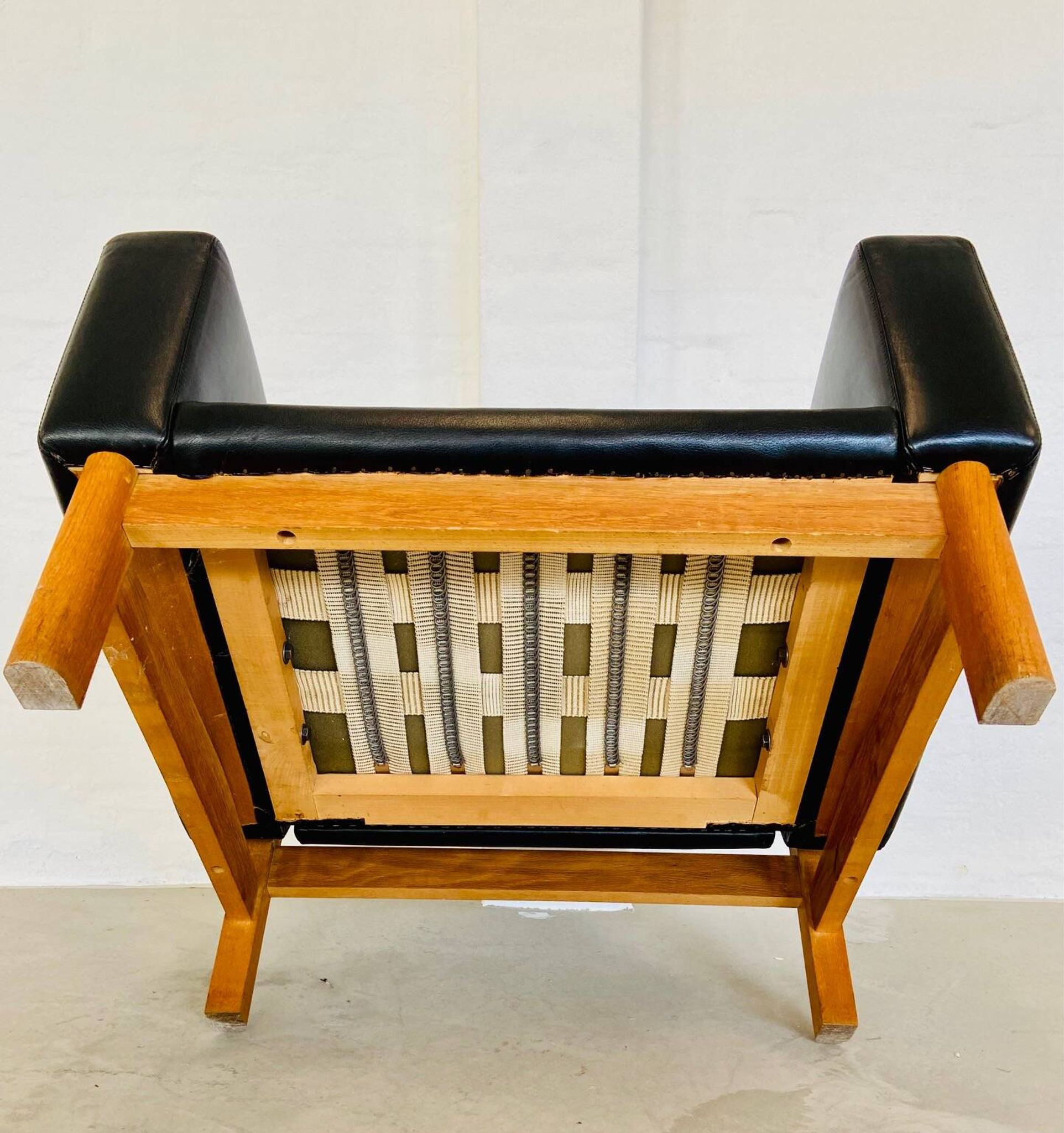 VINTAGE MID-CENTURY POUL M. VOLTHER  LEATHER AND OAK LOUNGE CHAIR 1960,s
