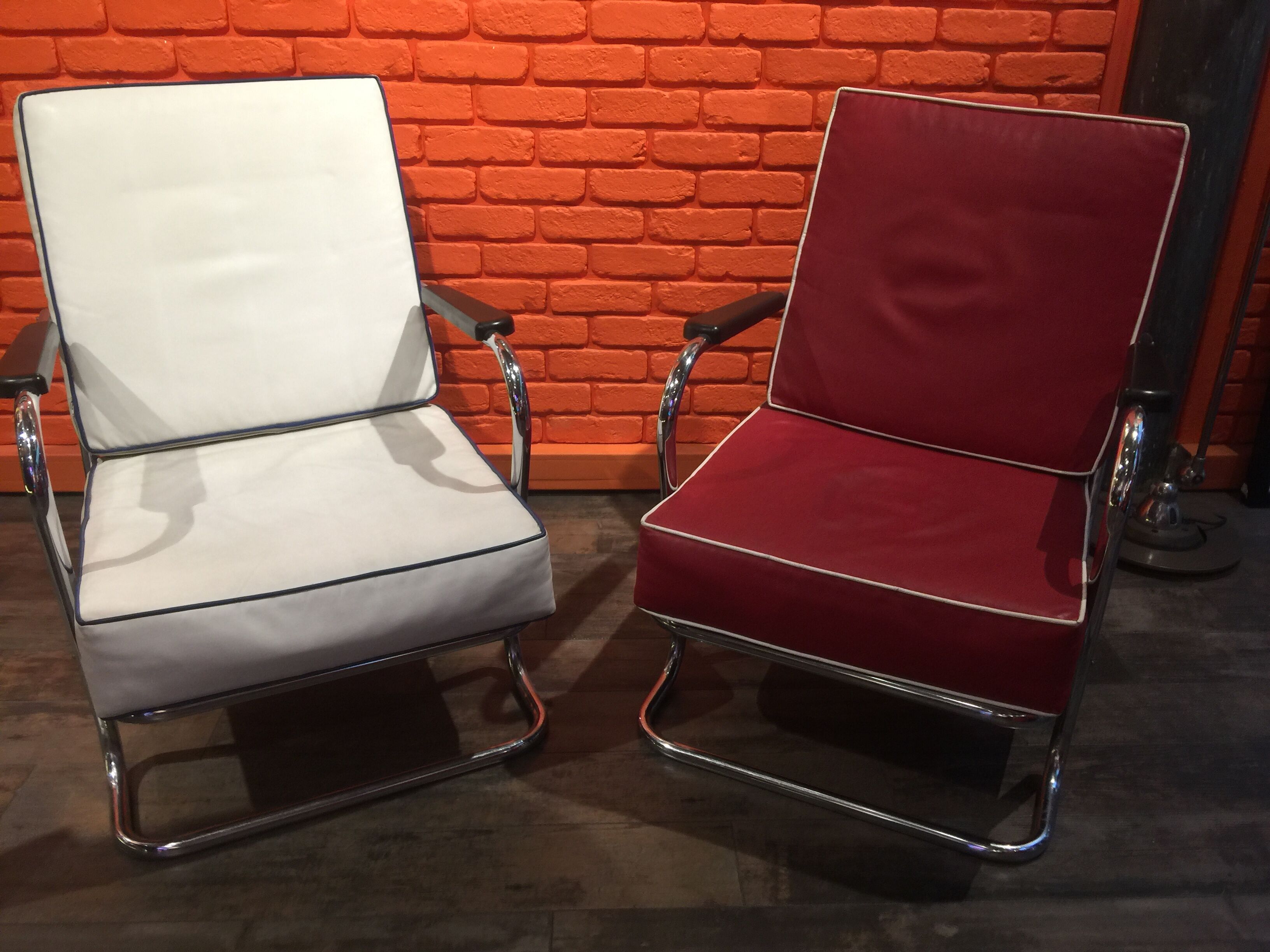 Lot 2 chairs USA 1950