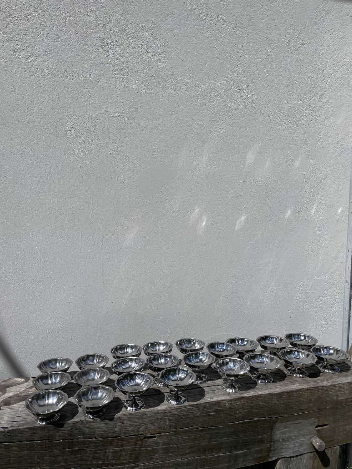 Set of 22 stainless steel cups