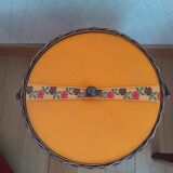 Travailleuse vintage en osier sur pieds compas