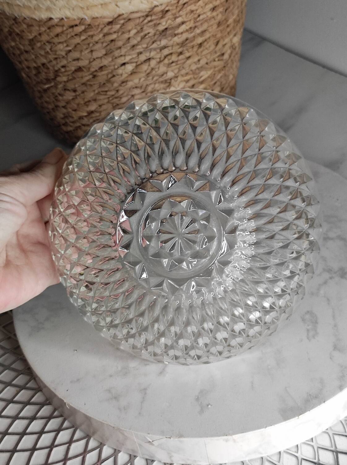 Saladier en verre moulé