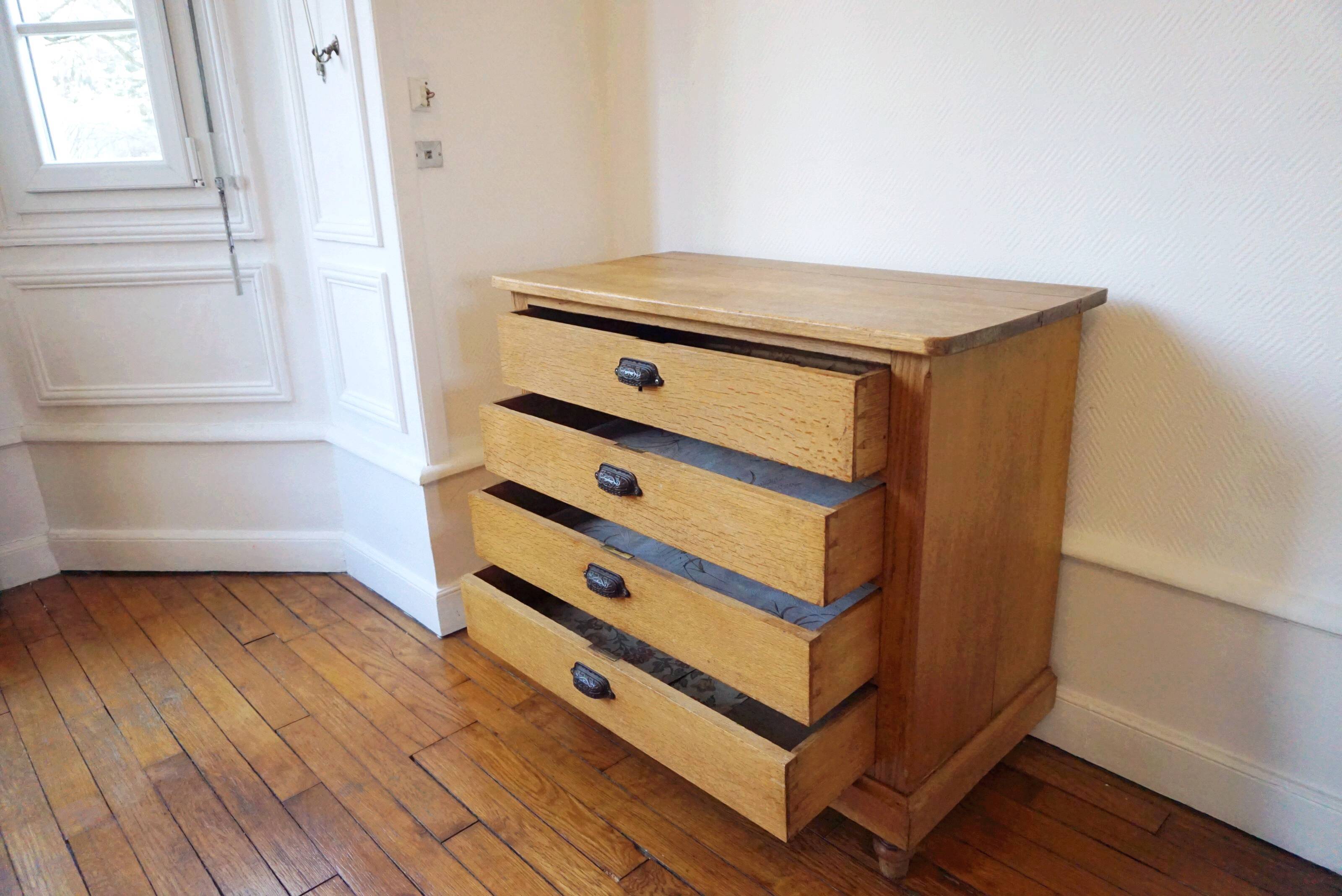Old English chest of drawers