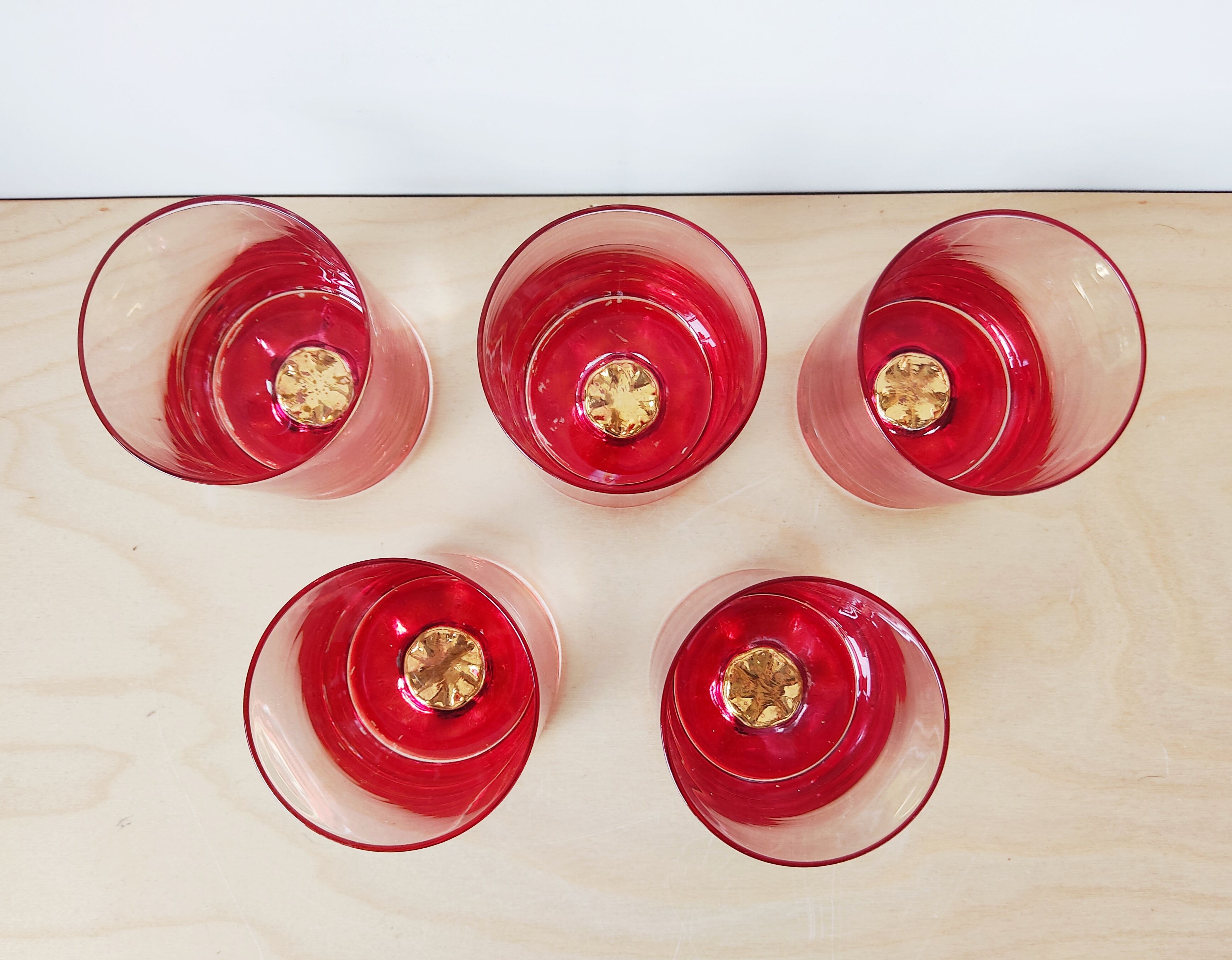 Set of 5 gold-lozenges whiskey glasses