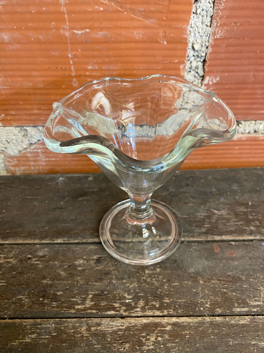 Set of 6 Ice Cream Bowls FIDENZA VETRARIA Moulded Glass Petal Shape It