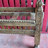 Afghanistan, un ancien porte jarres  en bois de cèdre, milieu 19éme. Porte-cruches