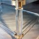 Table basse verre, plexiglas et laiton, 1970-80