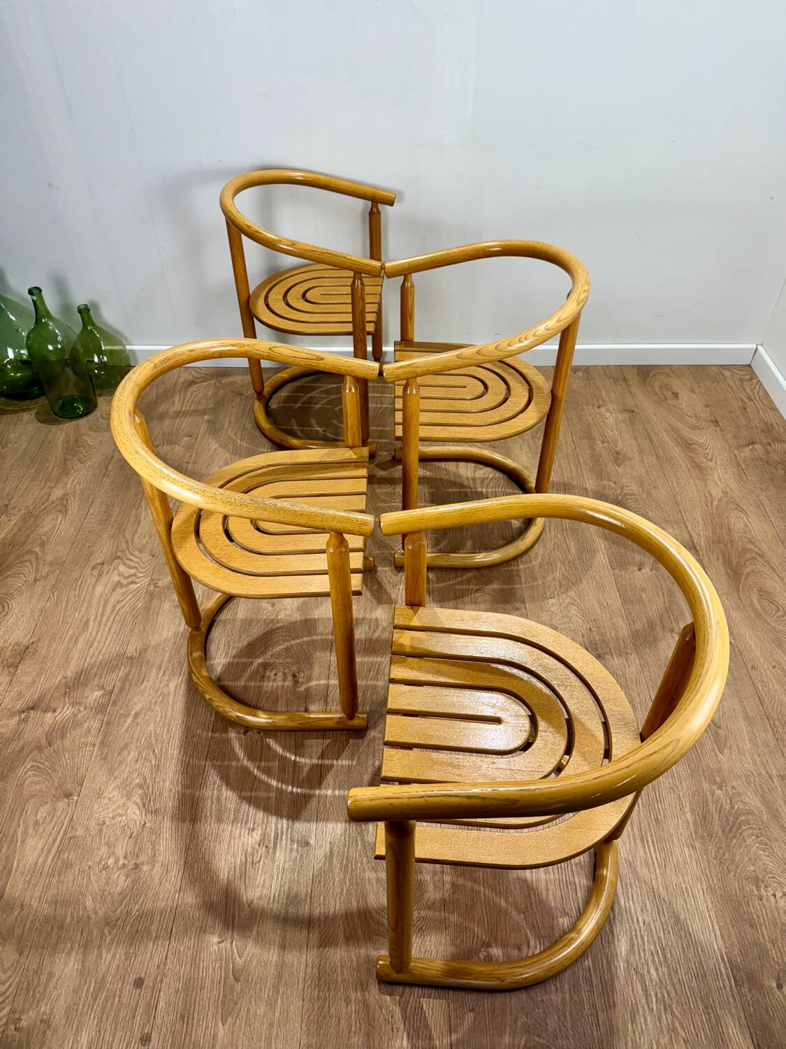 Allmilmö armchairs