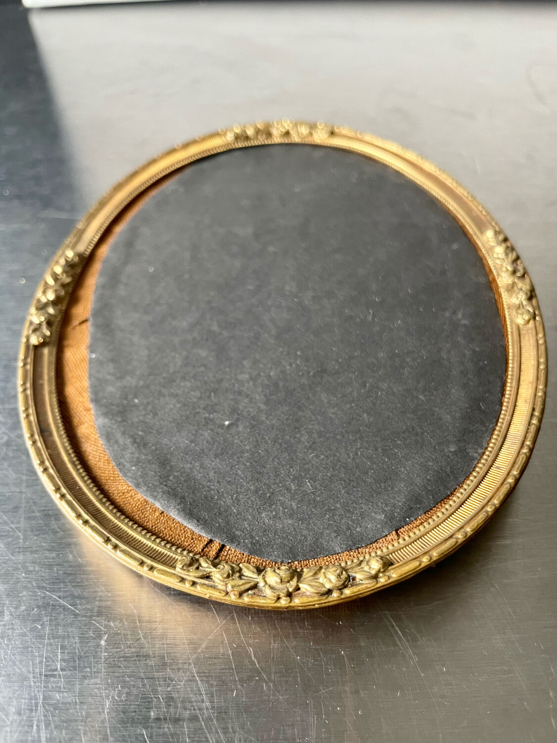 Antique Metal Gold colored Oval Picture Frame brass