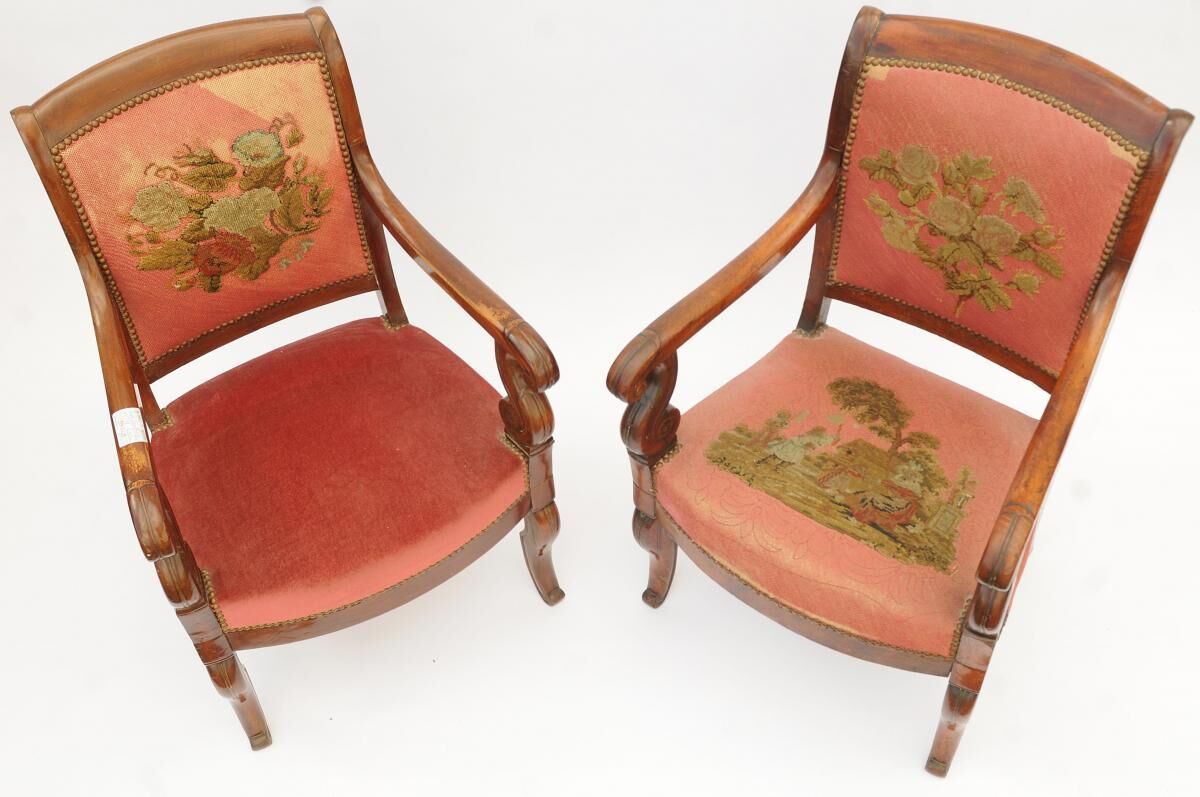Pair of vintage armchairs Restoration