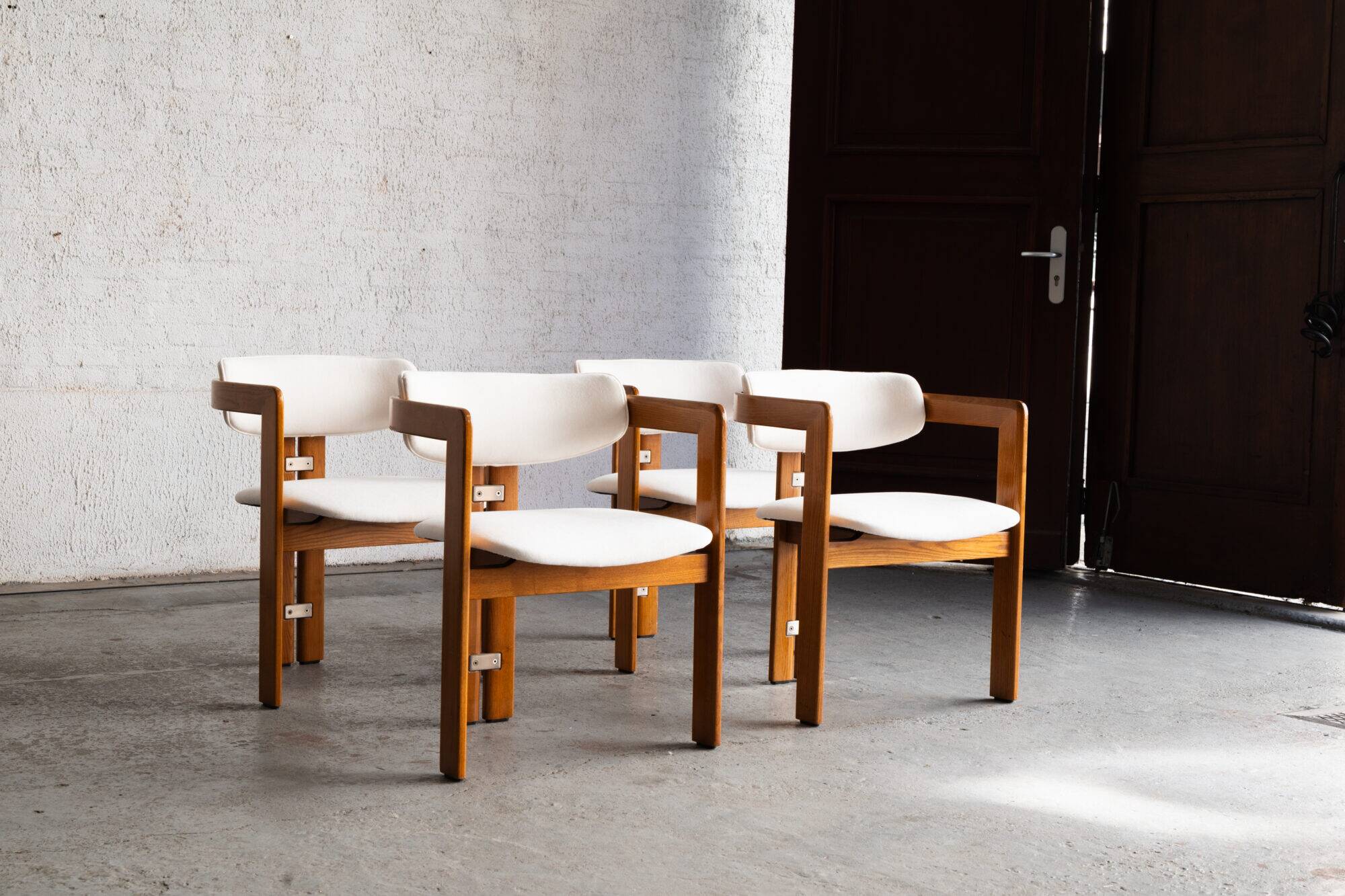 Ensemble de 4 chaises de salle à manger 'Pamplona' par Augusto Savini