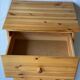 Commode chiffonnier vintage en bois massif pin avec 5 tiroirs