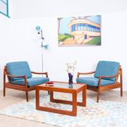 Table basse danoise en teck. Fabricant Komfort Danemark. Années 70