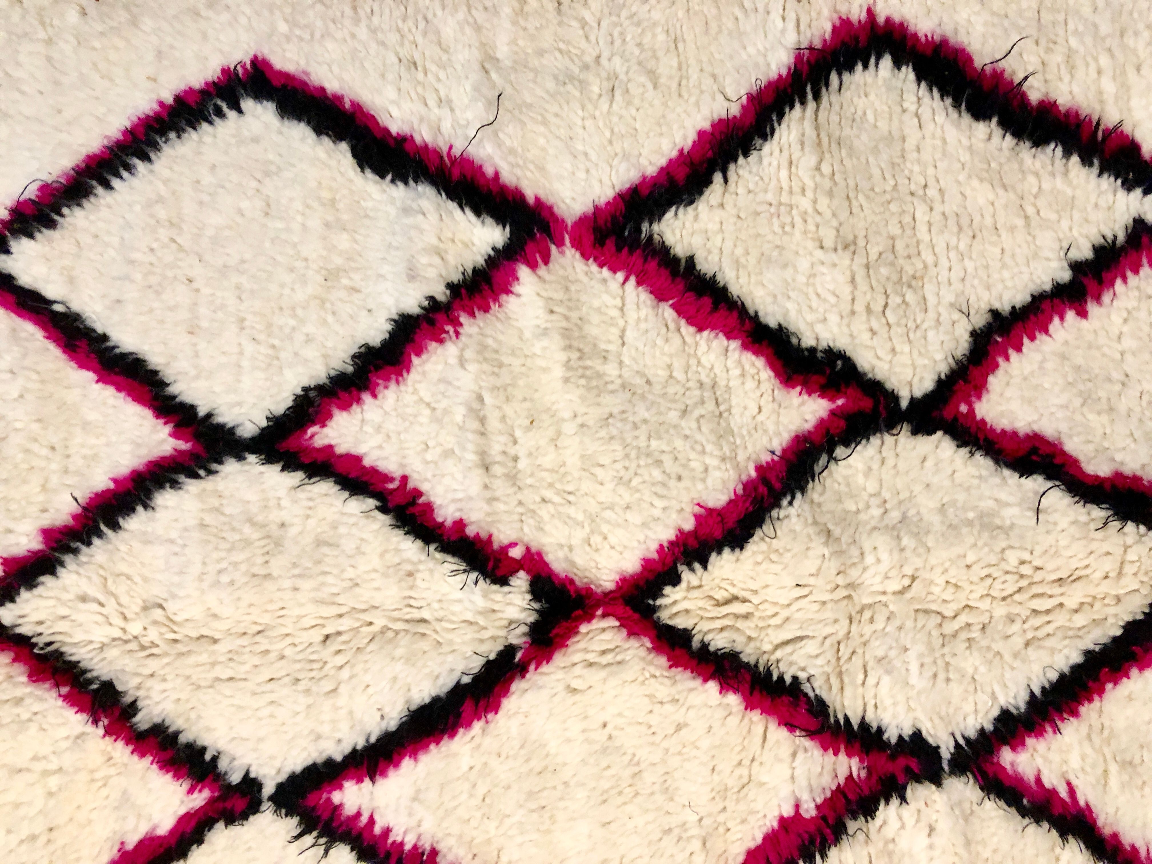 Carpet berber moroccan azilal off-white with pink and black diamonds 100x155cm