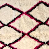 Carpet berber moroccan azilal off-white with pink and black diamonds 100x155cm