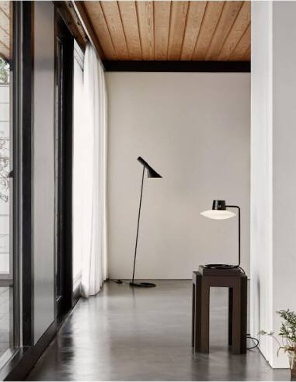 Lampe de table, modèle AJ Oxford de Louis Poulsen