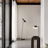 Louis Poulsen AJ Oxford table lamp