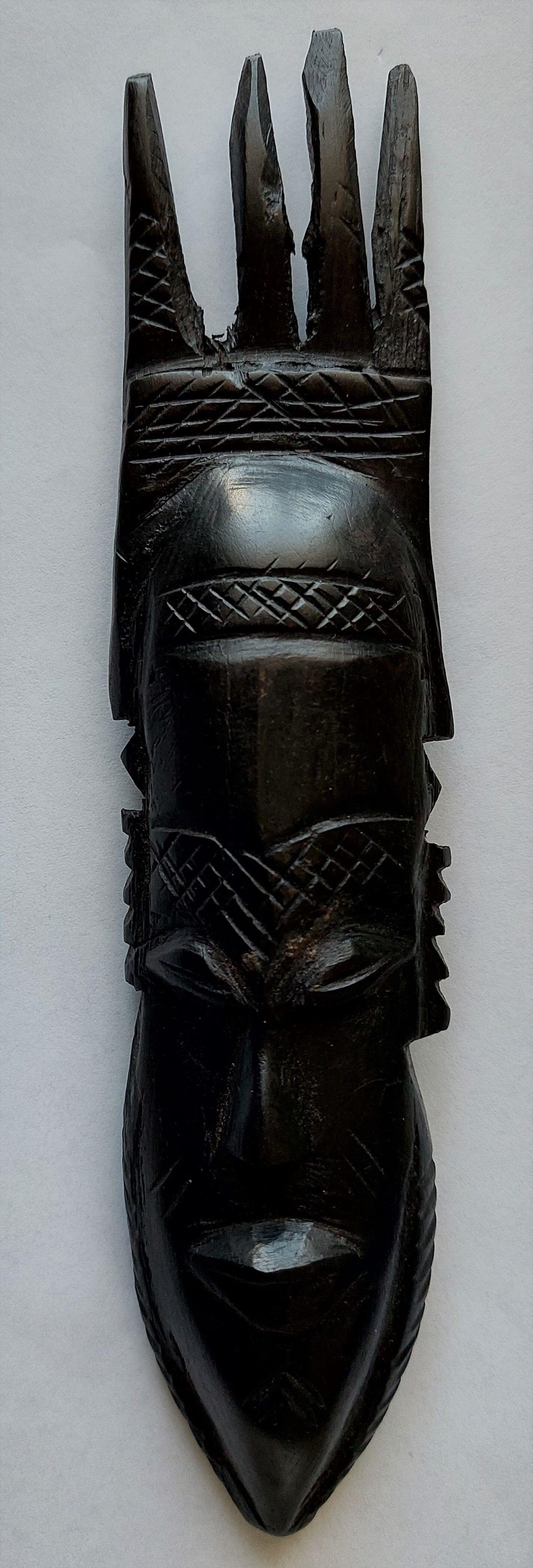 Statuettes africaines les 7 jours de la semaine