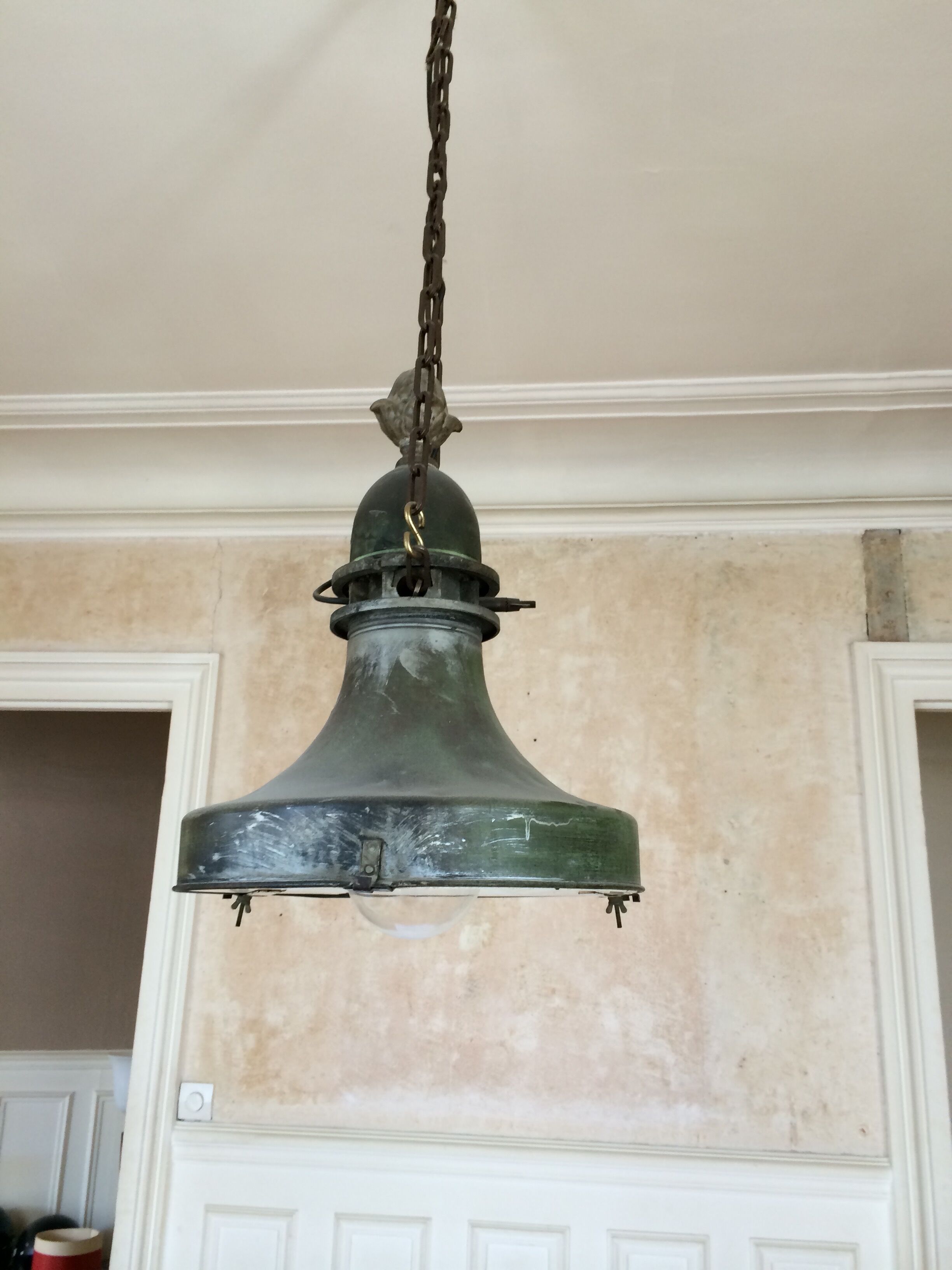 Zinc and ceramic suspension