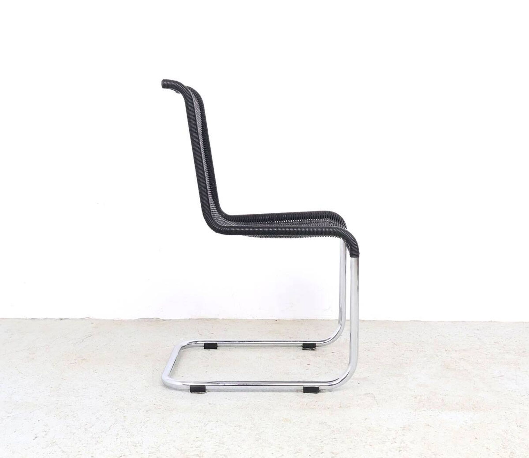 Tecta B20 cantilever chairs, 1980s set of 4