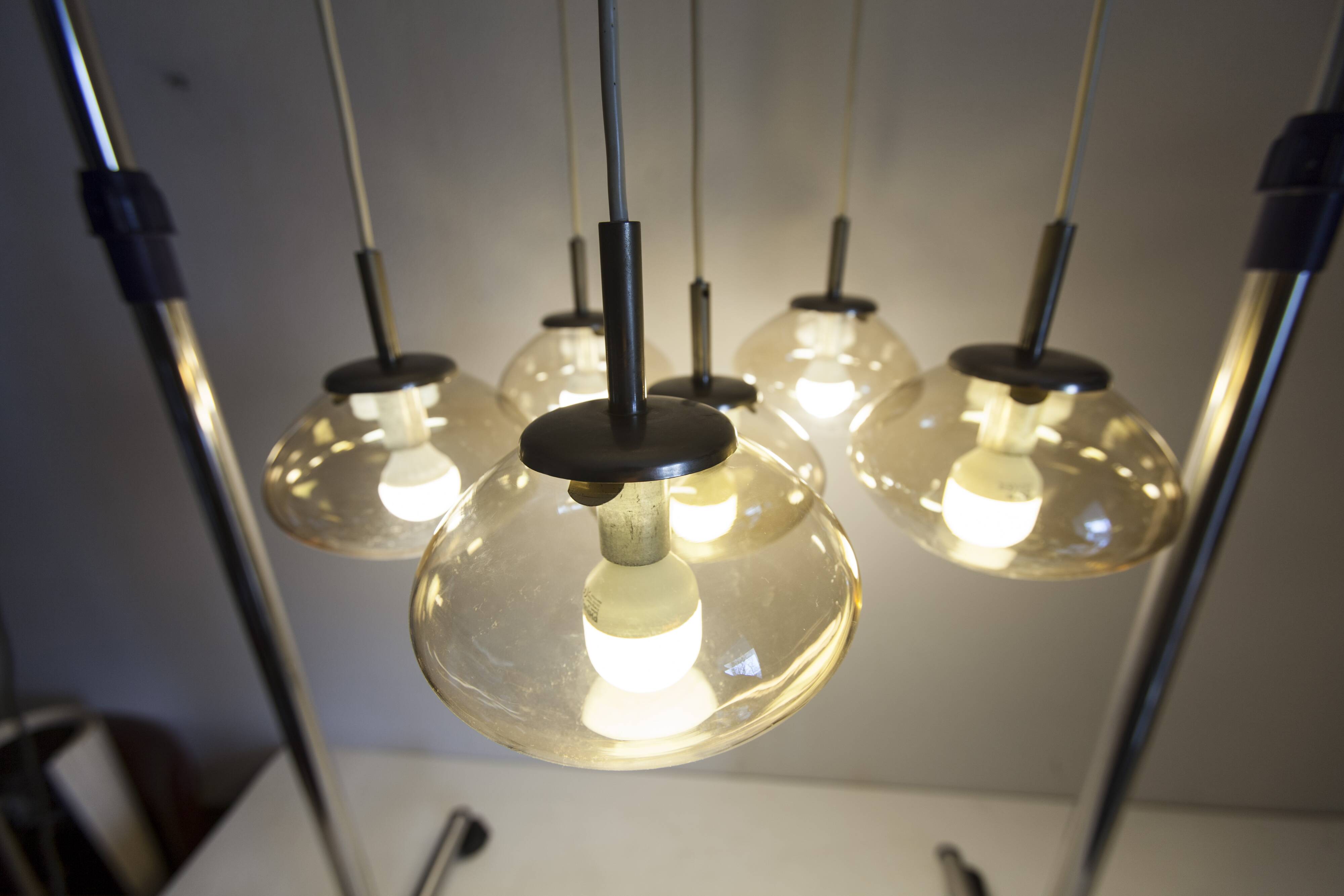 Lustre cascade à 6 gouttes d'eau en verre fumé léger 1960