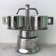 Cafetière italienne et tasses en inox