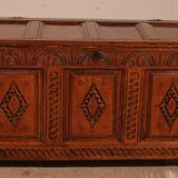 Coffre en chêne du 17° siècle anglais