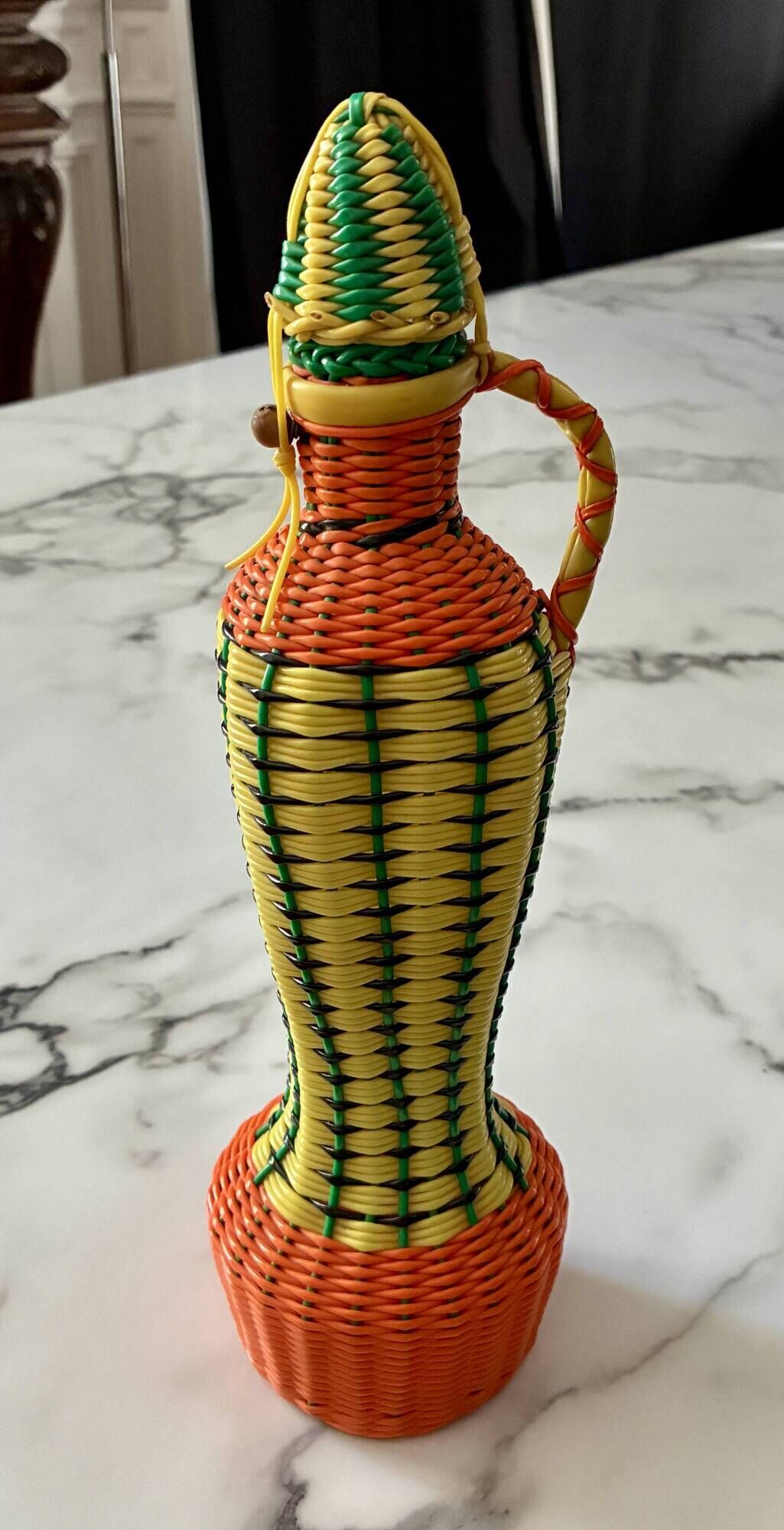 Decorative scoubidou bottle