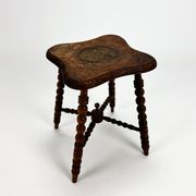 Table d'appoint en chêne antique, années 1920