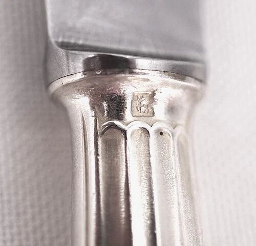 Ercuis Artois, 24 knives, 12 dinner + 12 dessert, cheese in silver-plated metal.