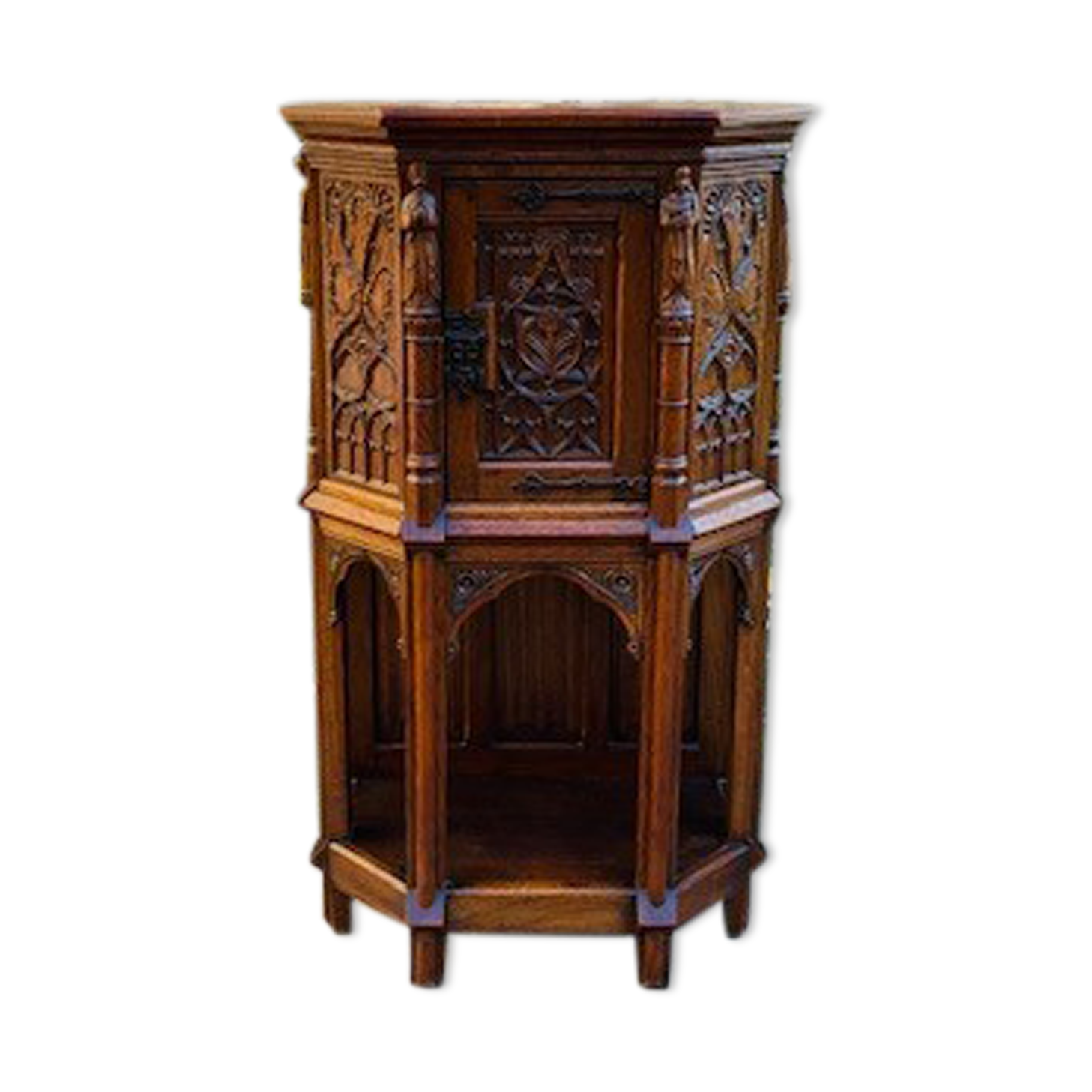 Meuble gothique XIXème