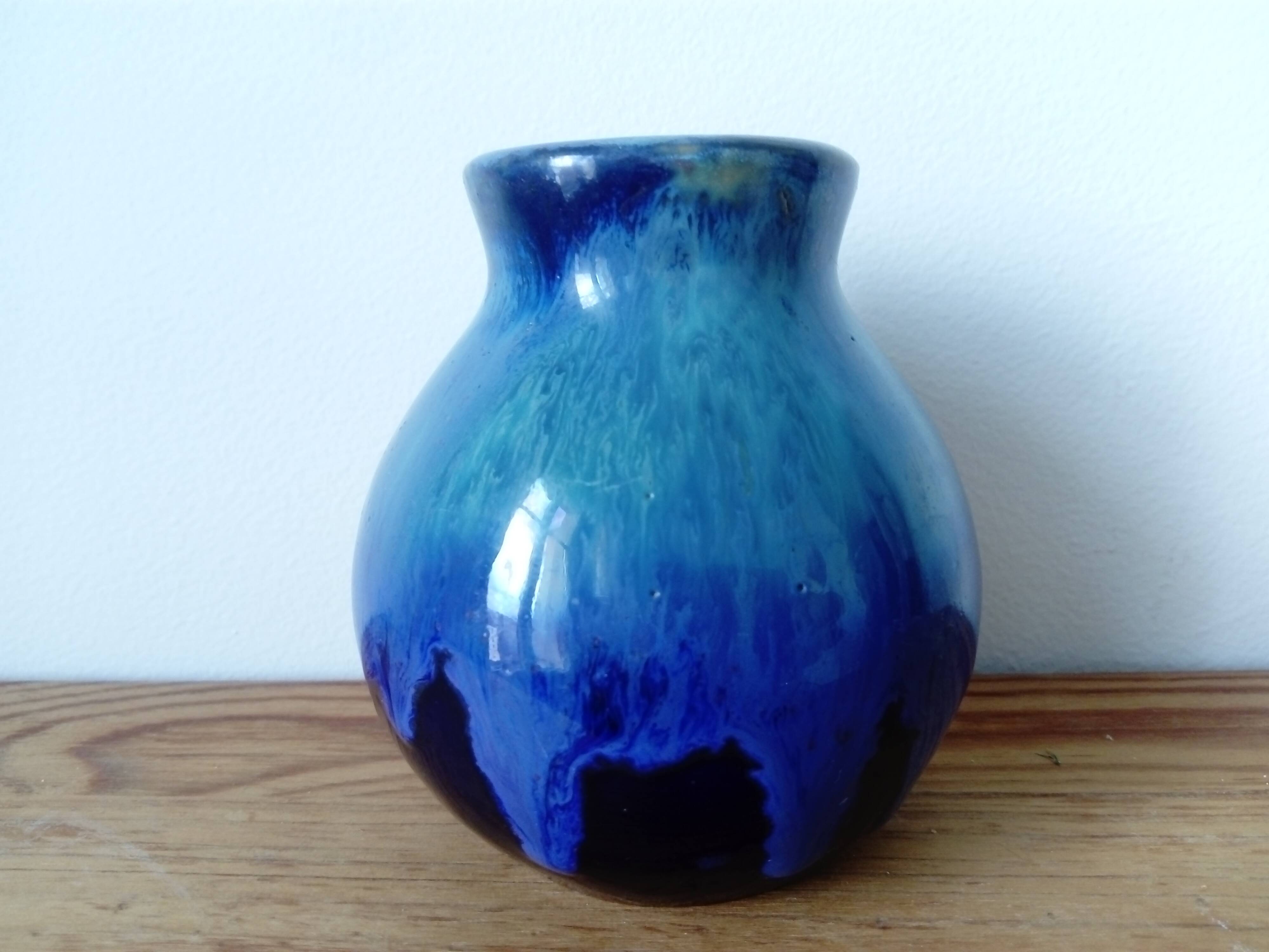 petit vase boule en céramique bleu turquoise