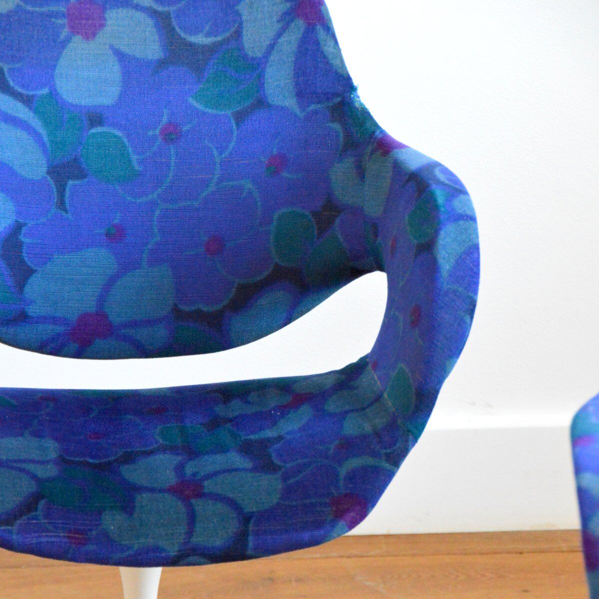 Suite of 4 armchairs feet tulip 1960s