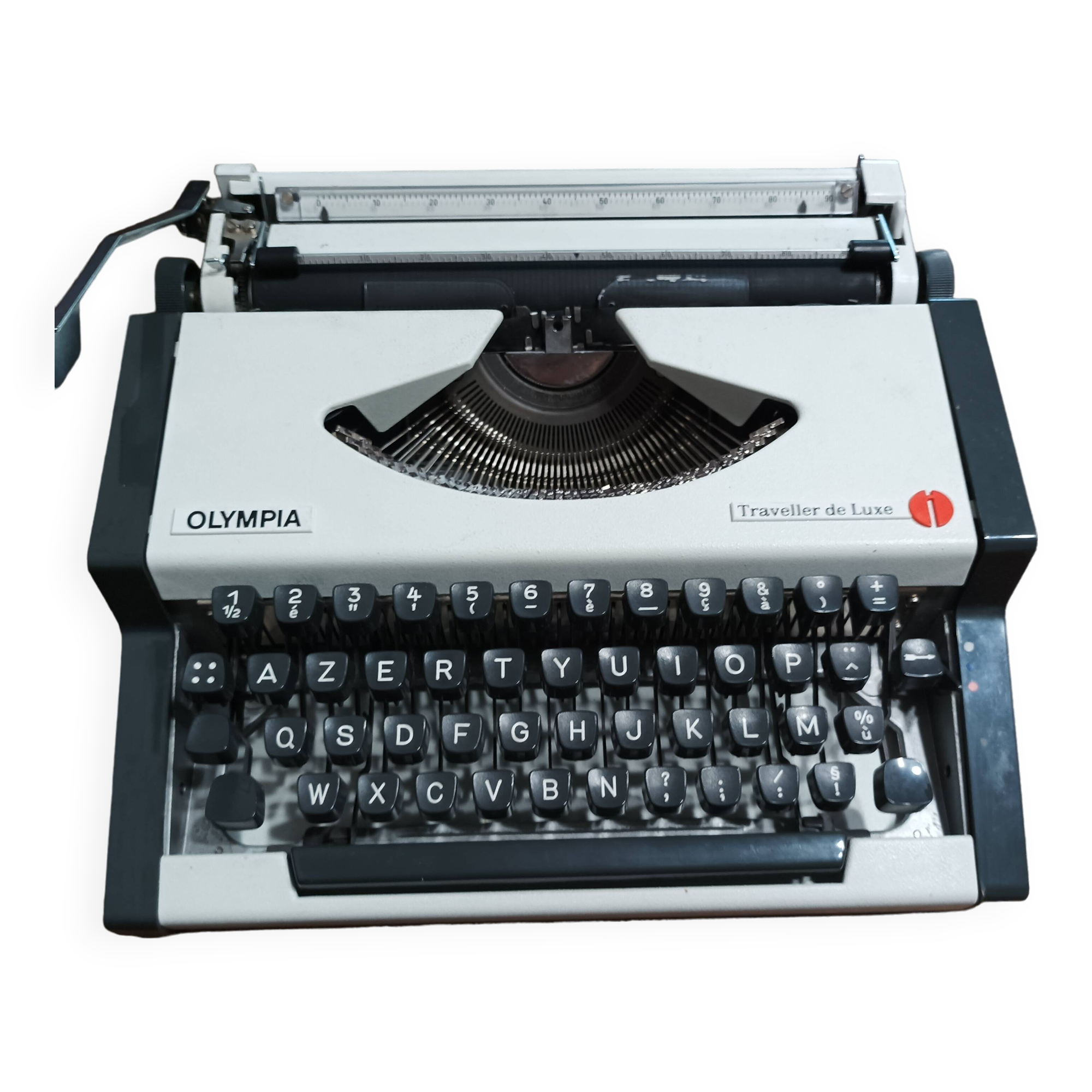 Olympia Traveller de Luxe White Typewriter