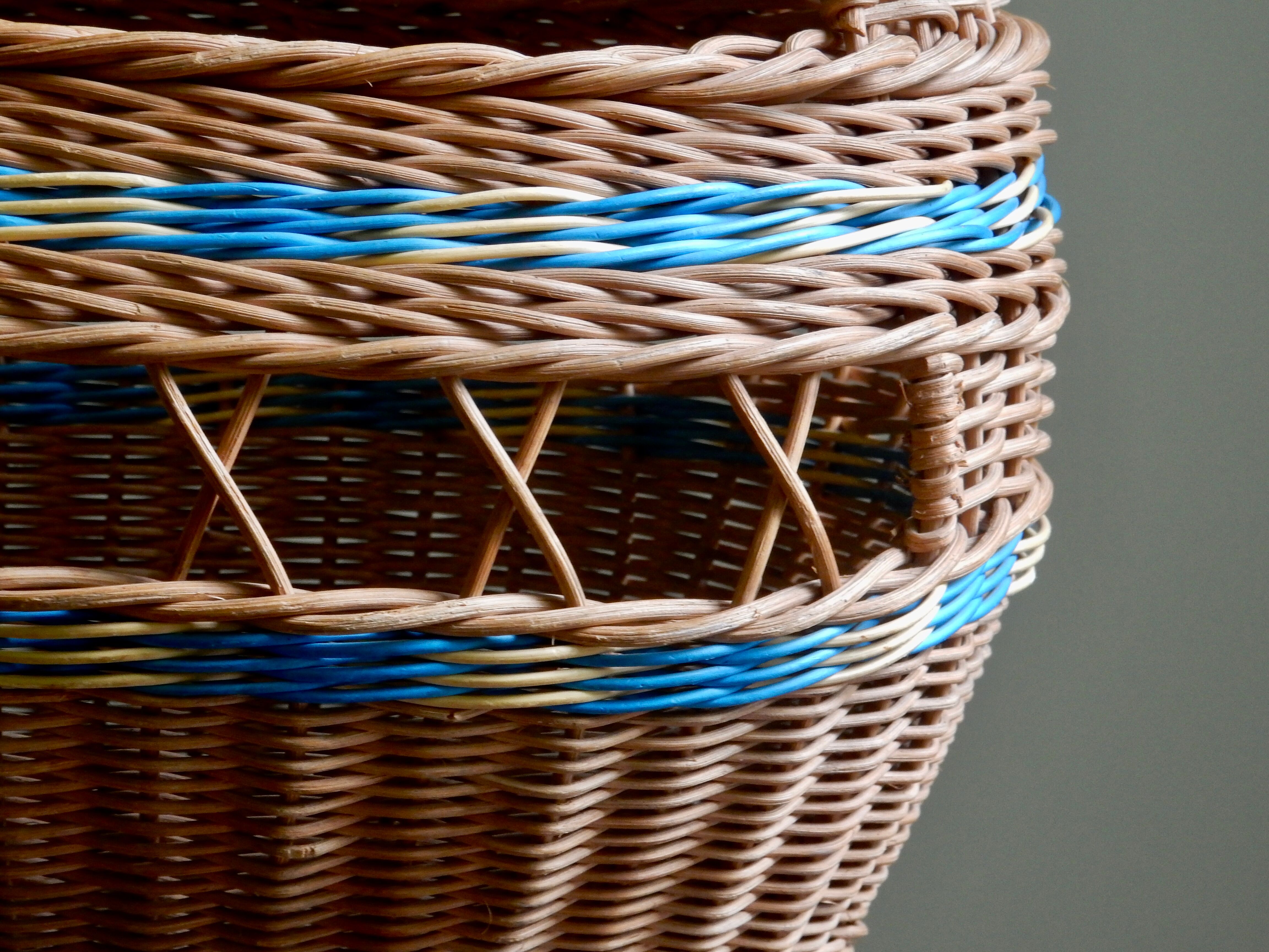 Woven wicker basket, craft vannerie