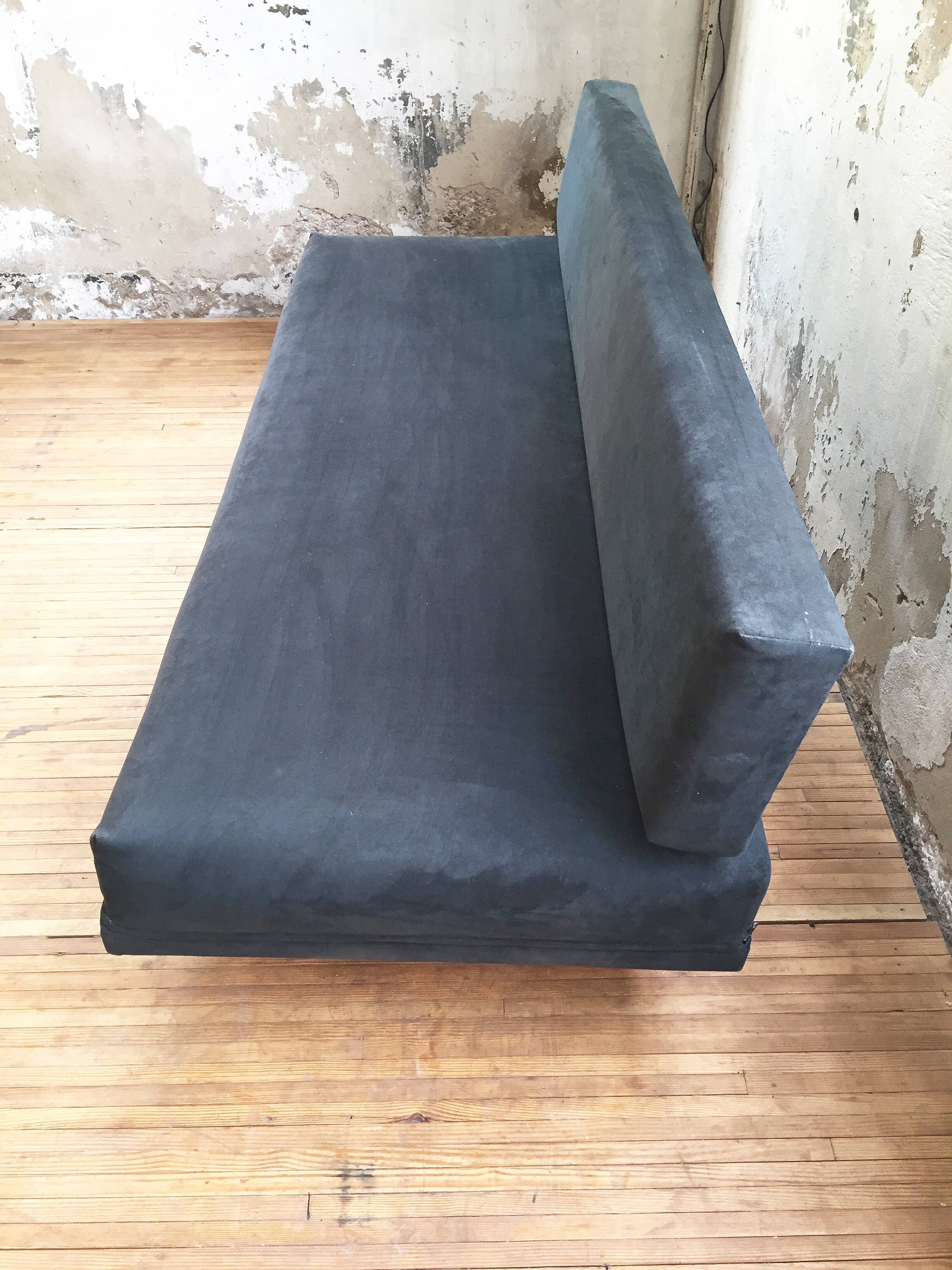 André Simard bench sofa for Airborne
