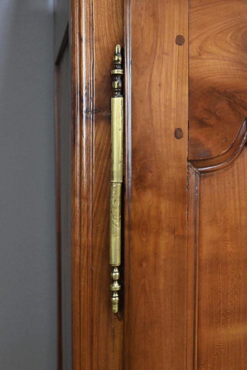 Standing man in cherry wood, Louis XV style – late 19th century