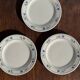 Lot de 3 petites assiettes à dessert frise de fleurs bleues pas de marque