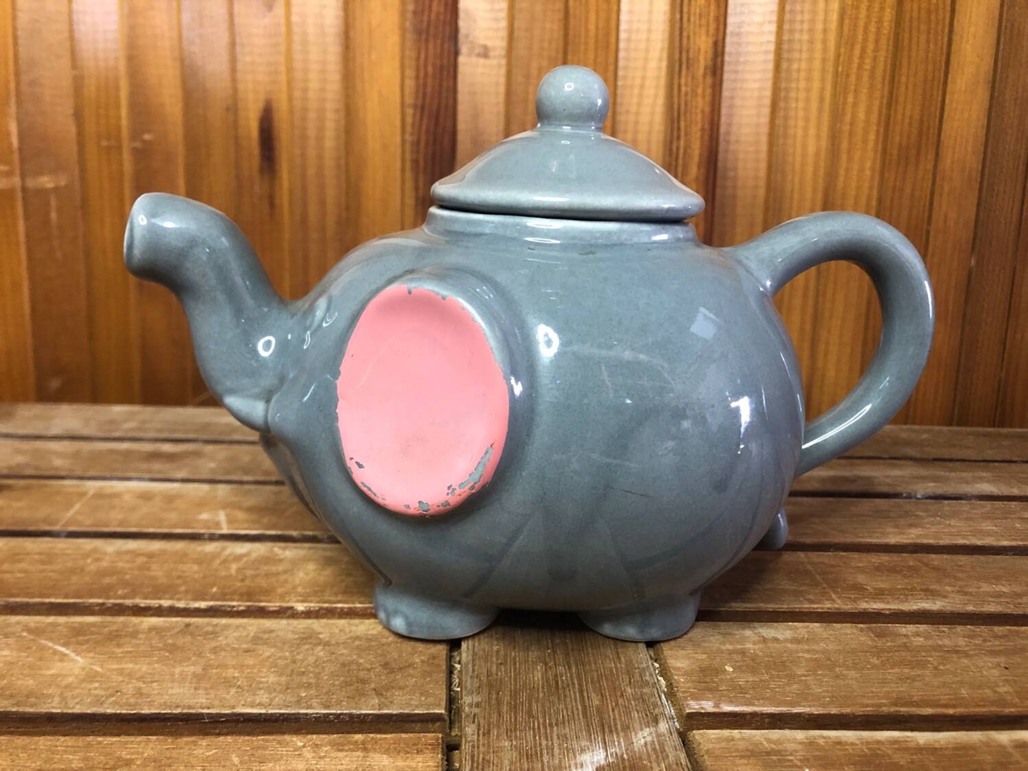 Ancienne théière forme éléphant céramique grise & rose vintage #a472
