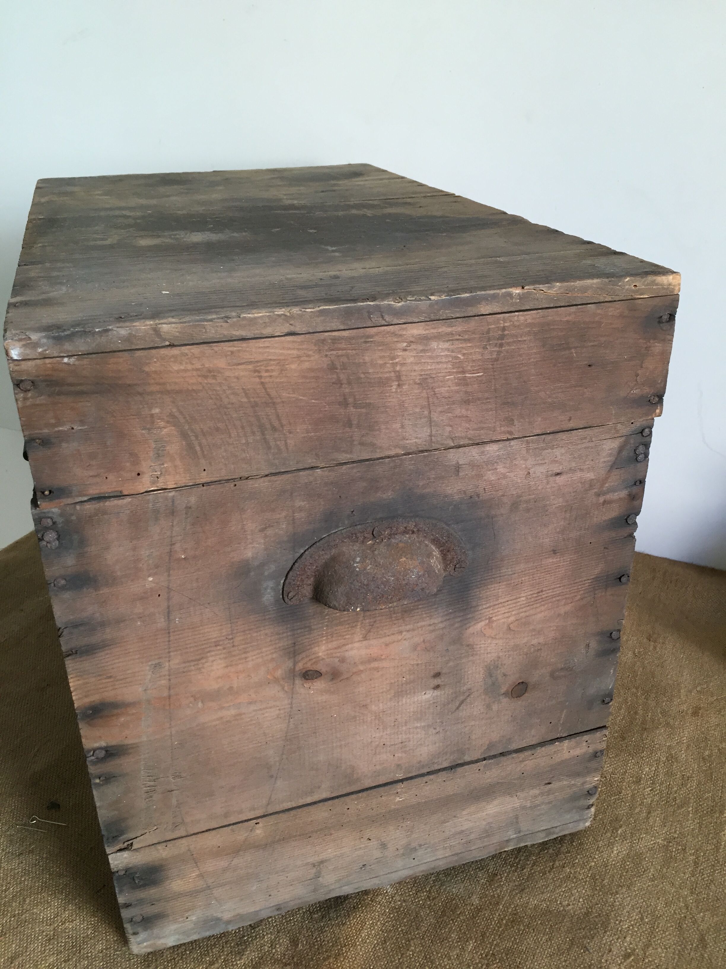 Fund workshop, compartment, storage box